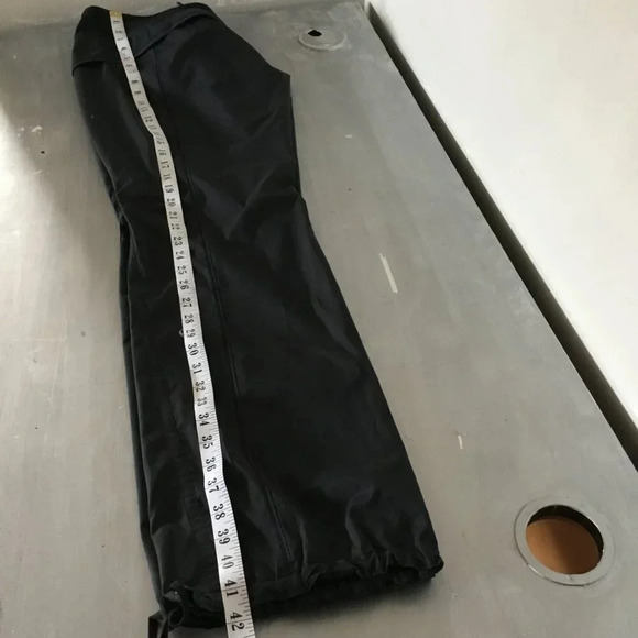 Lululemon Run lightweight straight leg Breathable Pant yoga Black SZ 10 - Picture 15 of 16